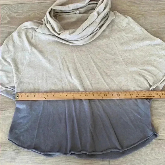 Joie short sleeve sweater top small tan grey - Picture 3 of 5